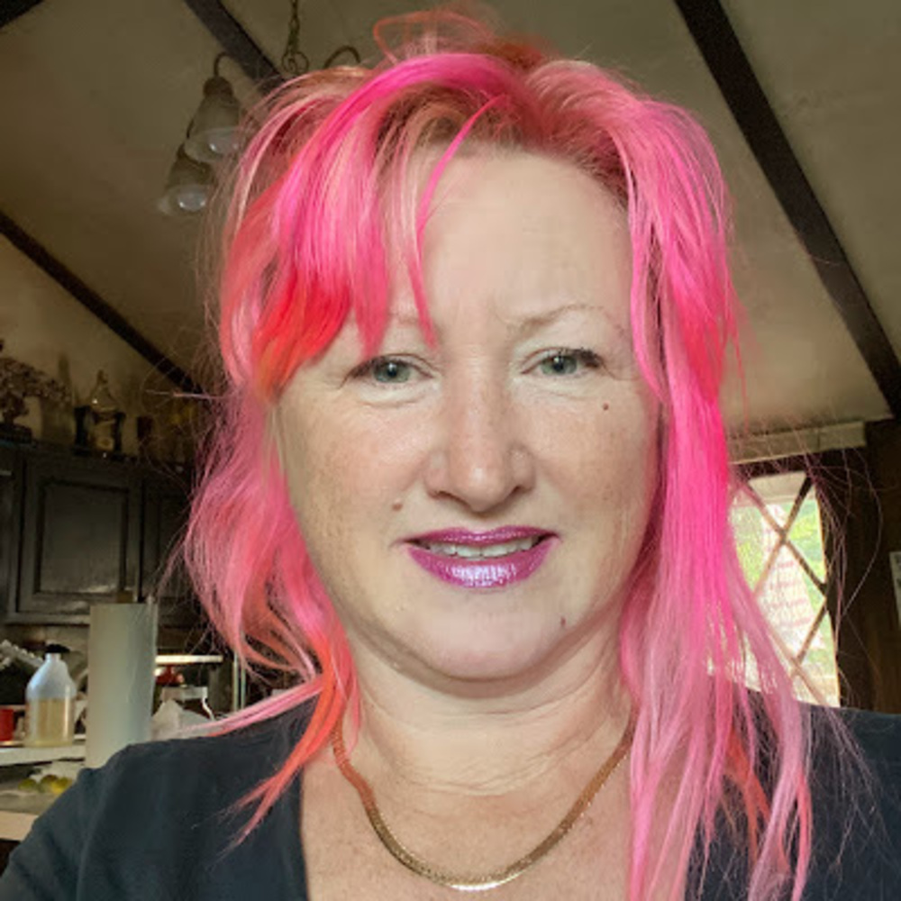 Meet your Posher, Kelly